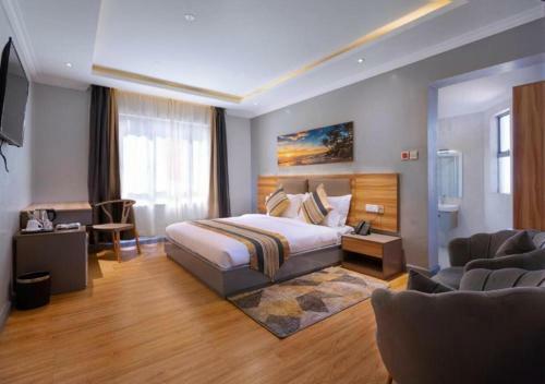 Hotel Raha Suites