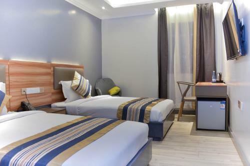 Hotel Raha Suites