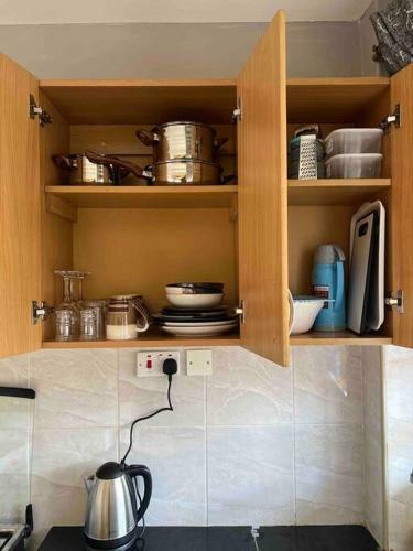Apartamento Johari Suites Westlands School Lane