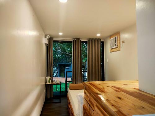 Kaliraya Surf Kamp By Eco Hotel Laguna