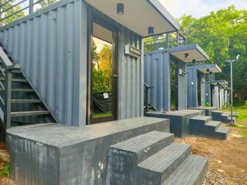 Kaliraya Surf Kamp By Eco Hotel Laguna