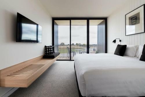 Hotel Accommodation @ Curlewis