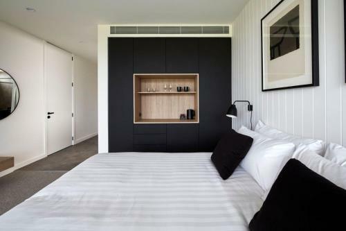 Hotel Accommodation @ Curlewis