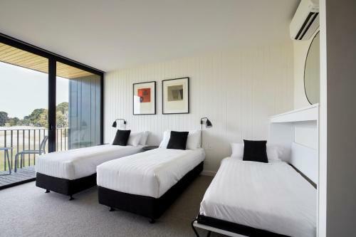 Hotel Accommodation @ Curlewis