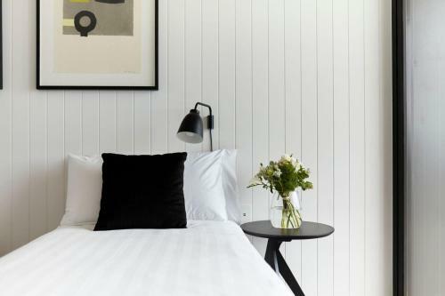 Hotel Accommodation @ Curlewis