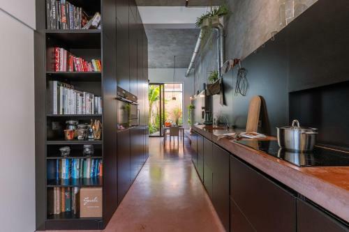 Sunny And Spacious Duplex Apartment On Top Location In Gent