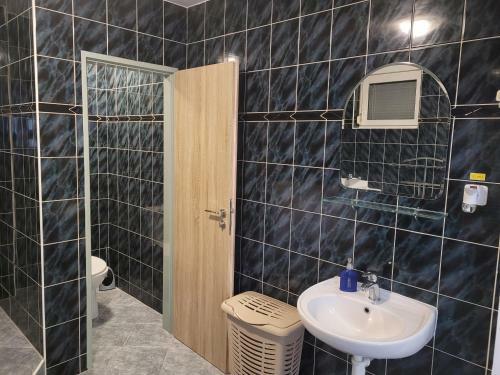 Hostal Pension Relax U Kom�na