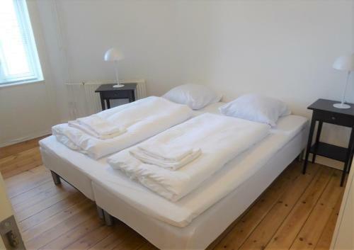 Cozy 1-bedroom Apartment In Charming �sterbro