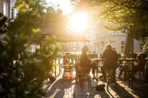 Cozy 1-bedroom Apartment In Elegant �sterbro