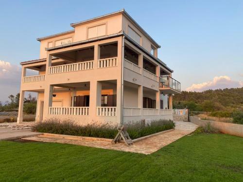 Apartment Villa Tiho