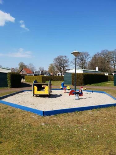 Apartamento Kindvriendelijk Chalet Op Rustige Camping Veluwe