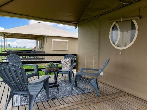 Cosy Tent Lodge In Genderen With Garden