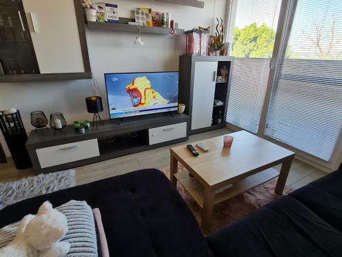 Apartamento Senec Dvojizbov� Byt Na Tehelni