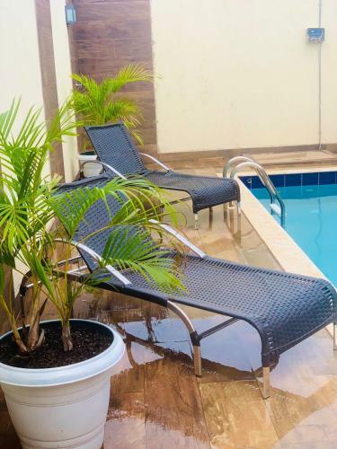 Casa Com Piscina E Duas Su�tes Perto Do Parque Lagoa Quente