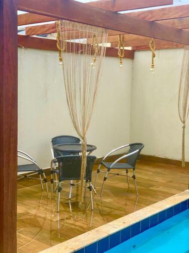 Casa Com Piscina E Duas Su�tes Perto Do Parque Lagoa Quente