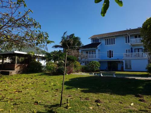 Hostal Golden Globe Beach House