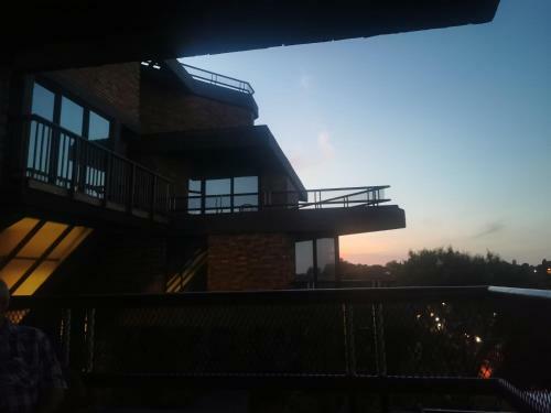 Manor On The Hill