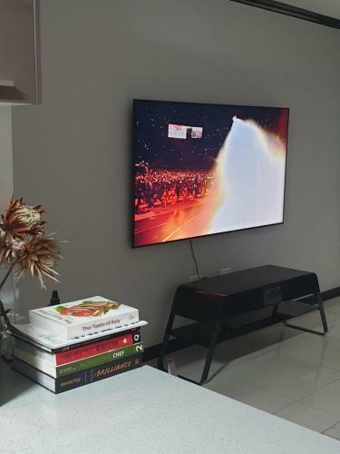 2bed Luxury Hotel Apartment. Fourways