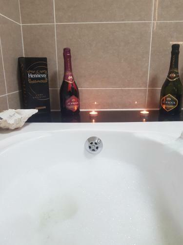 2bed Luxury Hotel Apartment. Fourways