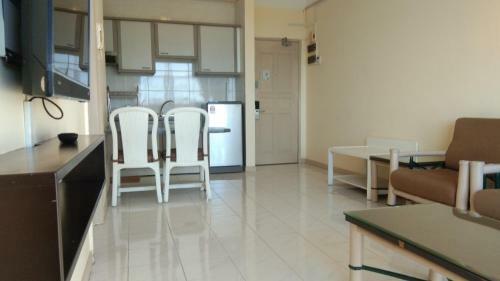 Hotel Oyo Home 90533 Nomadic Town Condo