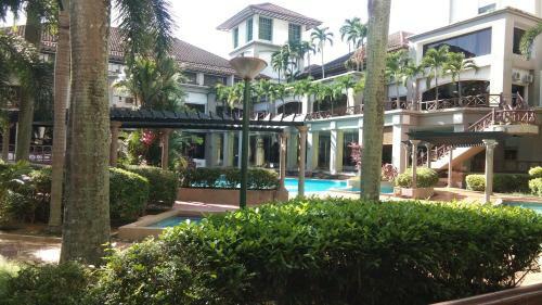 Hotel Oyo Home 90533 Nomadic Town Condo