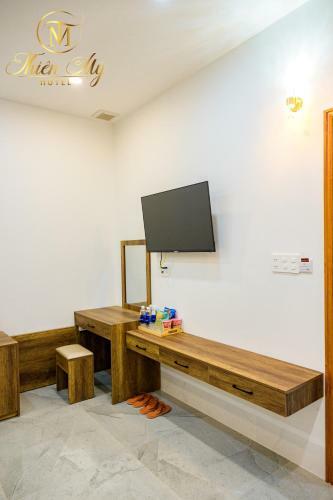 Hotel Kh�ch S?n Thi�n M?