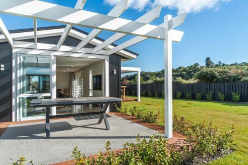 Oasis On Okaia - Kinloch Holiday Home