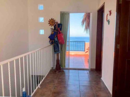 Private Cliff Side Villa With Endless Ocean Views