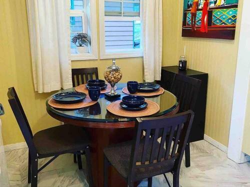 Tranquil Cottage Getaway W/ Huge Deck