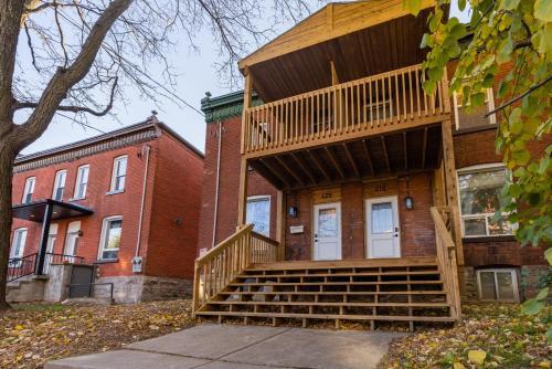 Apartamento Cozy & Warm - 2br Apt With King Bed - Steps From Byward Market