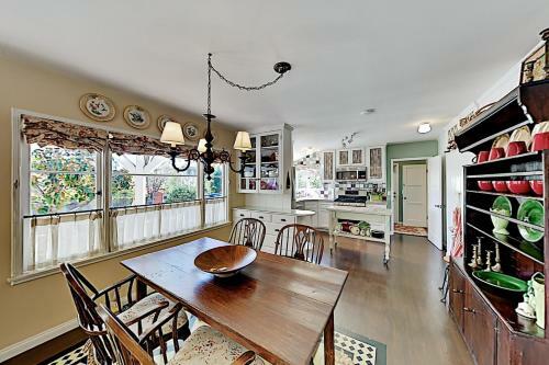 Magnolia Cottage