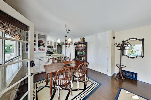 Magnolia Cottage