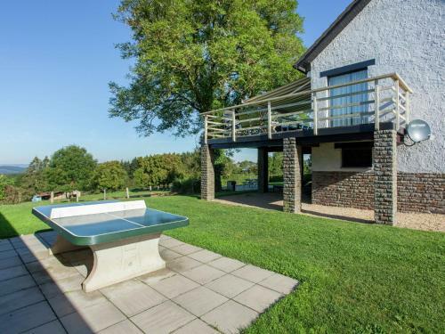 Vintage Villa With Private Garden In Rendeux