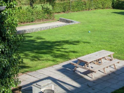 Vintage Villa With Private Garden In Rendeux