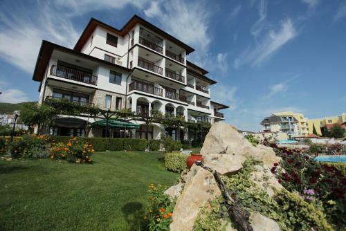 Private Apartment In Bademite Complex