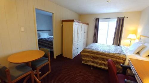 Sand Castle Suites Motel