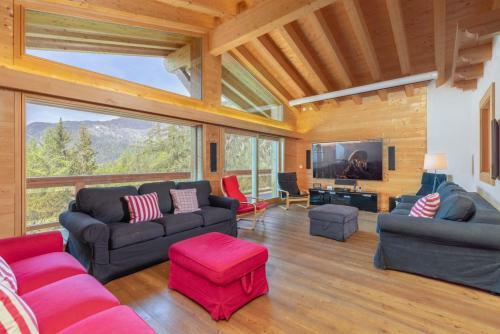 Crystal De Neige Luxury Chalet Spa & Jacuzzi