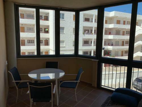 Precioso Apartamento Con Piscina Junto Al Mar