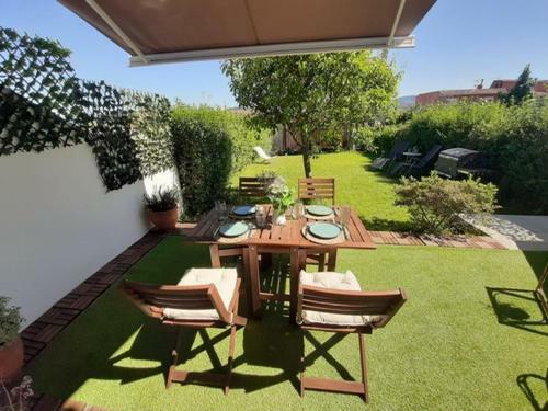 Chalet En El Centro de Baiona Con Vistas Y Piscina