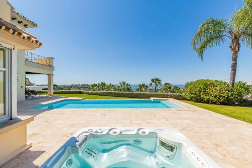 Marbella Villa View 5 Bedrooms