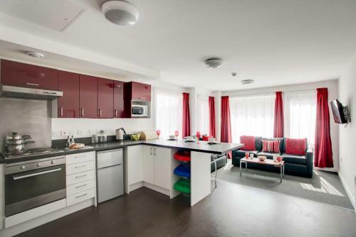 Zeni Apartments 5 Bed Apartment In Birmingham