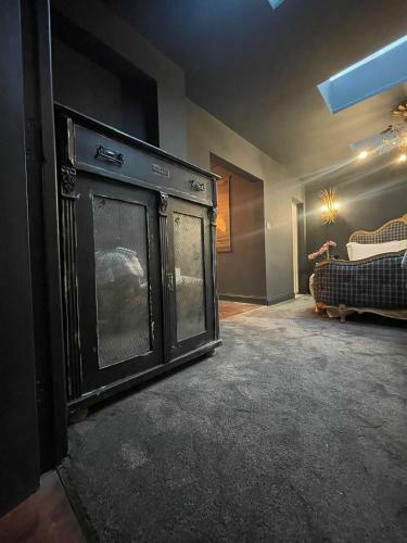 21 Luxury Apartment