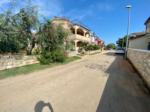 Apartment Mirna
