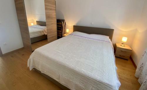 Apartment Mirna