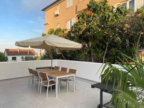 Admiring Holiday Home In Premantura With Private Bubble Bath