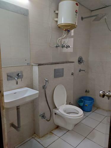 Singh Premium Apartments Near Medanta Medicity