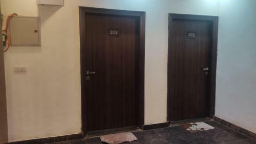 Singh Premium Apartments Near Medanta Medicity