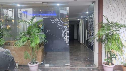 Singh Premium Apartments Near Medanta Medicity