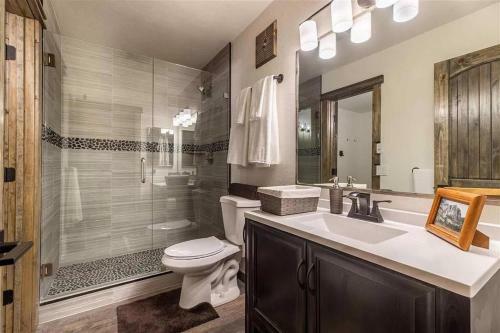 #487 - Newly Remodeled Mammoth Condo - Spa & Pool