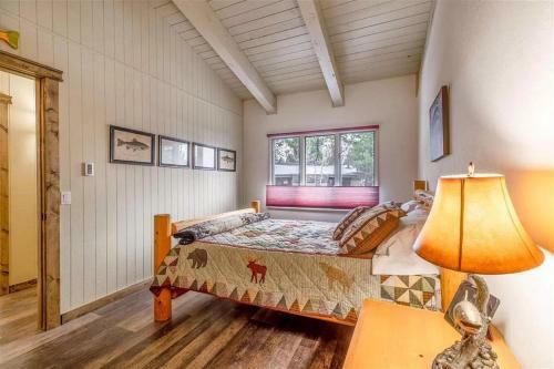 #487 - Newly Remodeled Mammoth Condo - Spa & Pool
